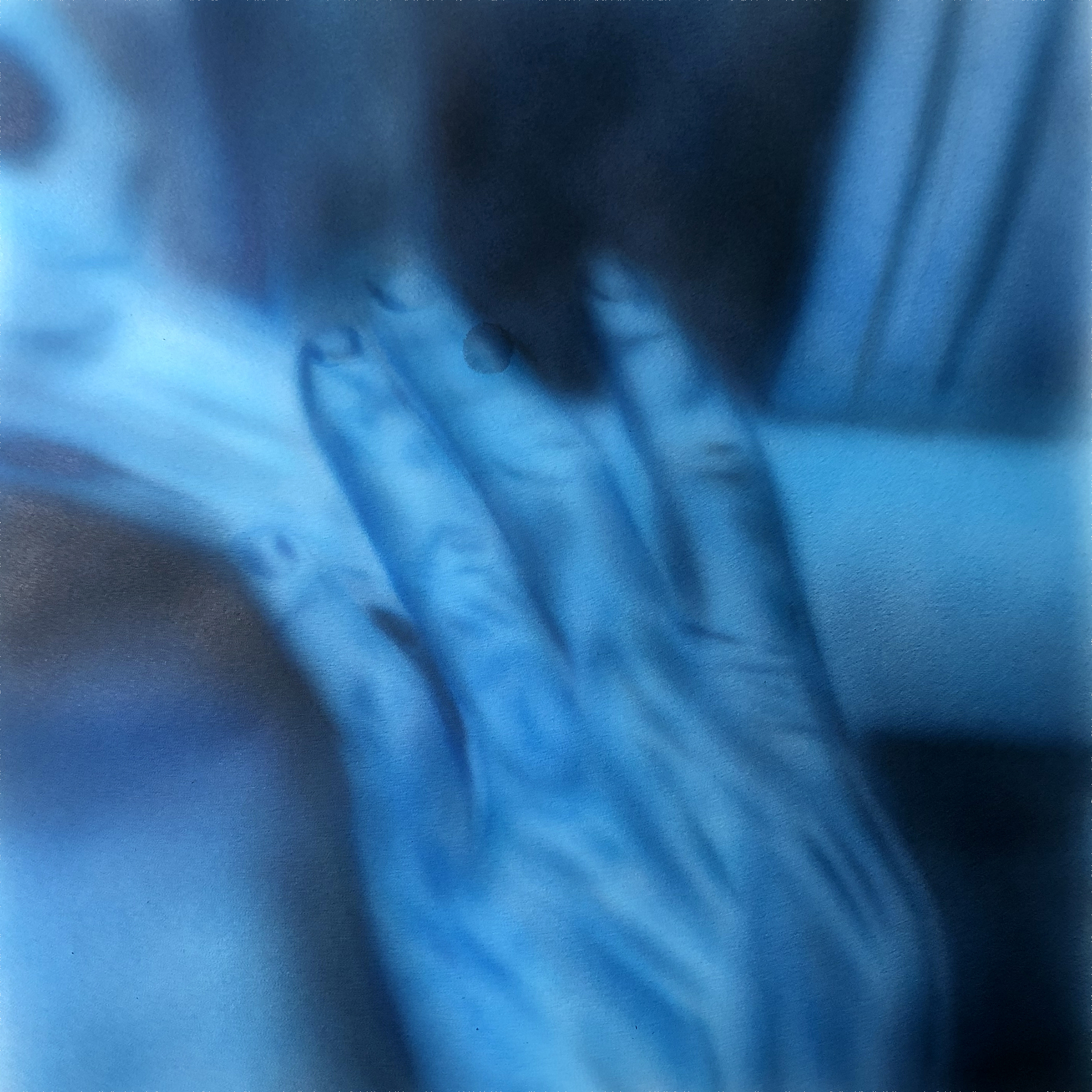 Poisoning the body distracts the mind (2022)
300 × 300mm