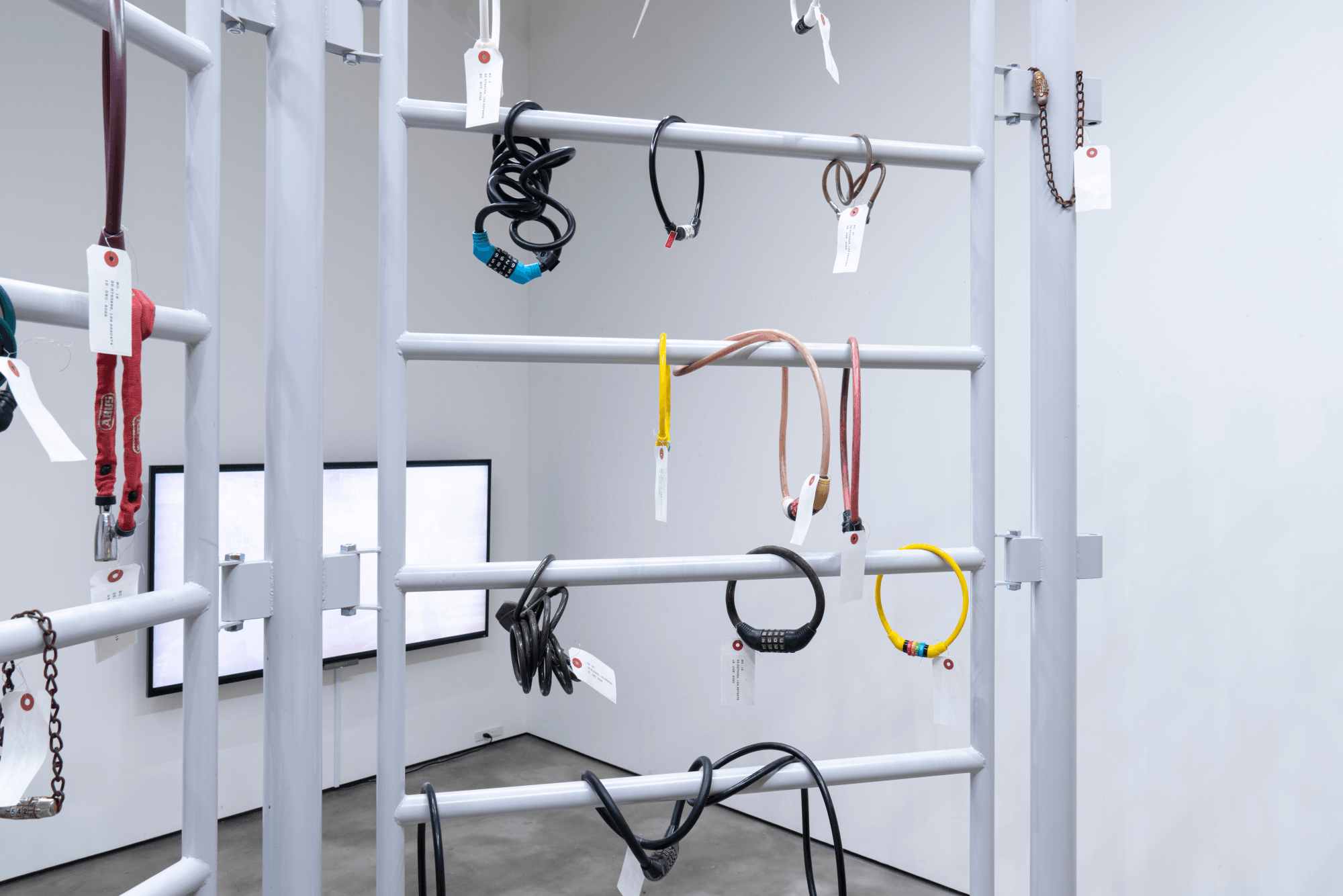 Chain and ask / Hikaru Takata