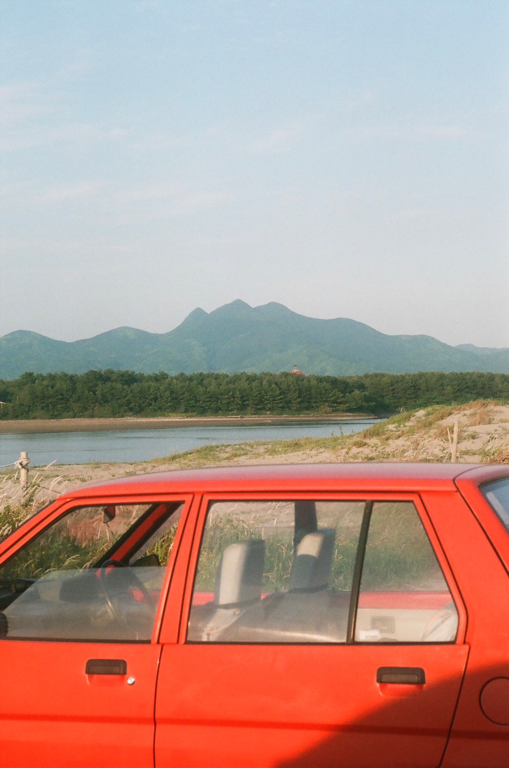 Ambient Reflections / Yushi Arimura